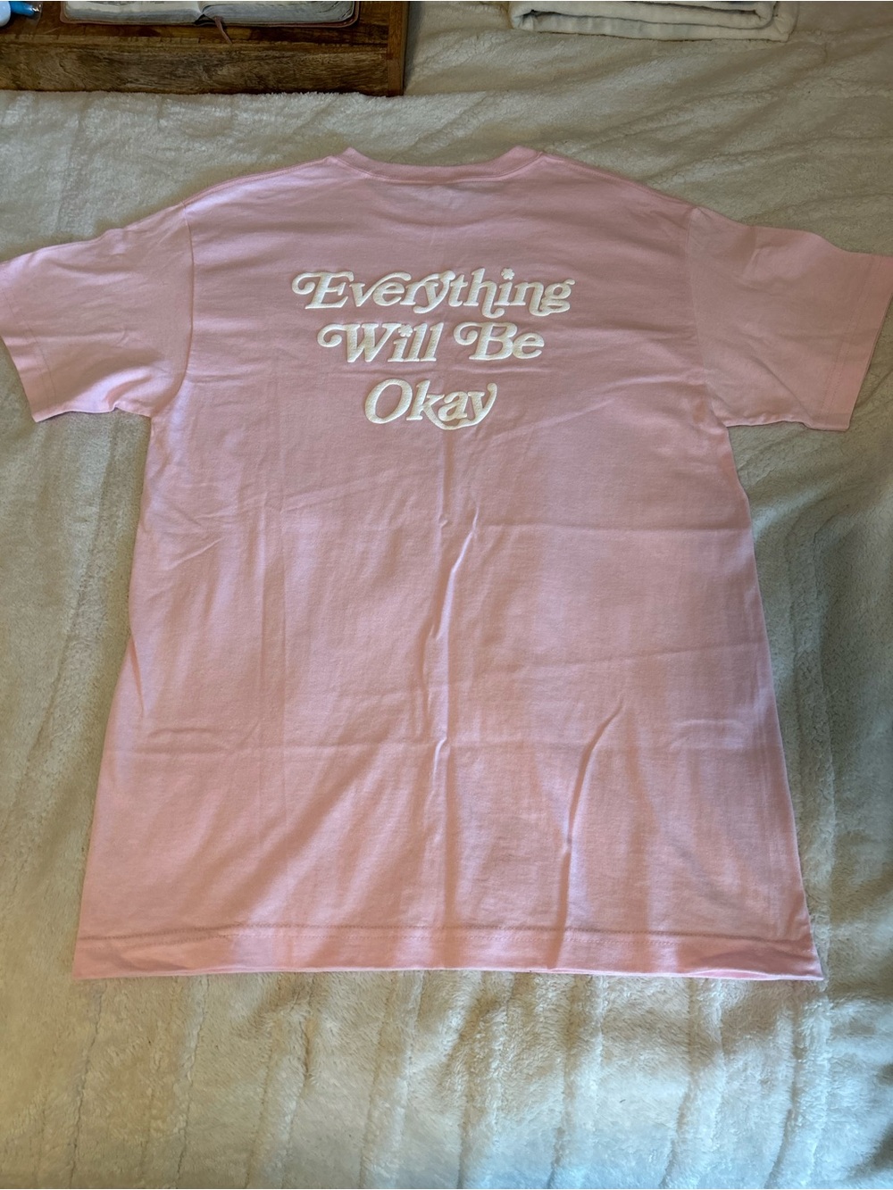 Everything Will Be Okay NWOT t-shirt ๐ธ - Picture 2 of 4